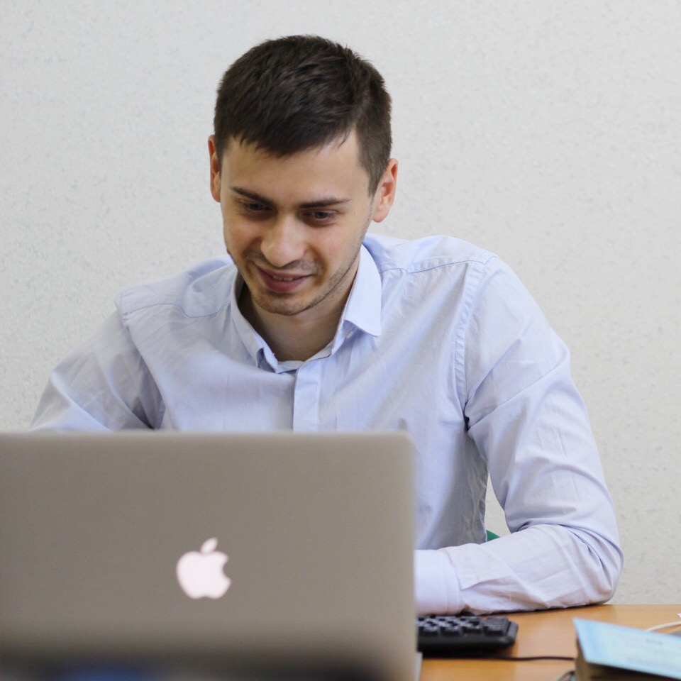 Дмитрий Порунов, автор курса ТВОИИ
